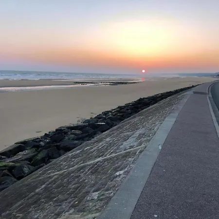 Near Omaha Beach, Cleaning Included Сasa de vacaciones